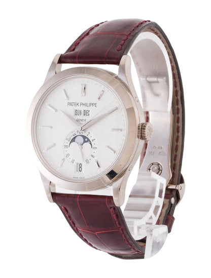 Montre calendrier annuel complications