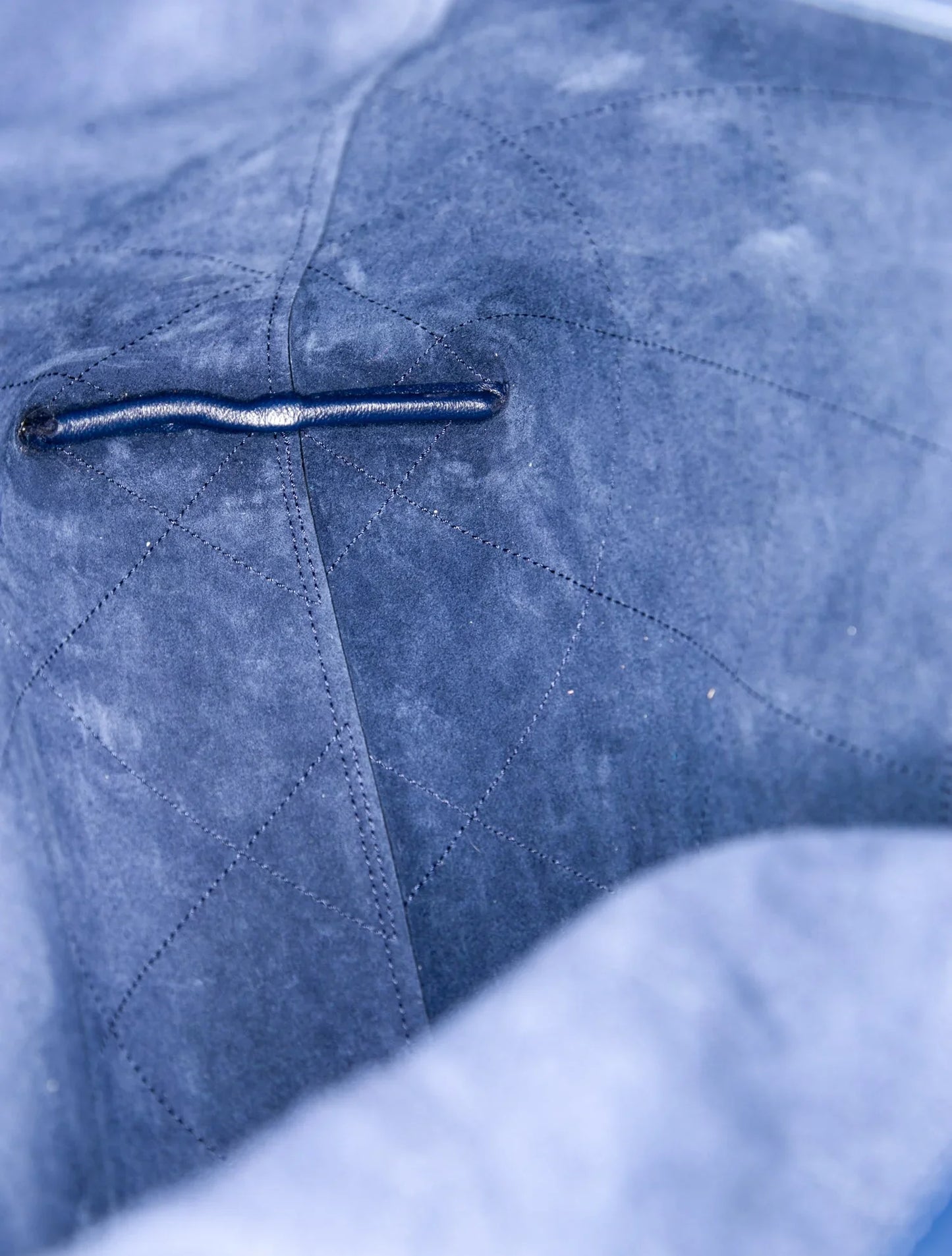 2025 Bolso Hobo Acolchado Mediano con Cadena