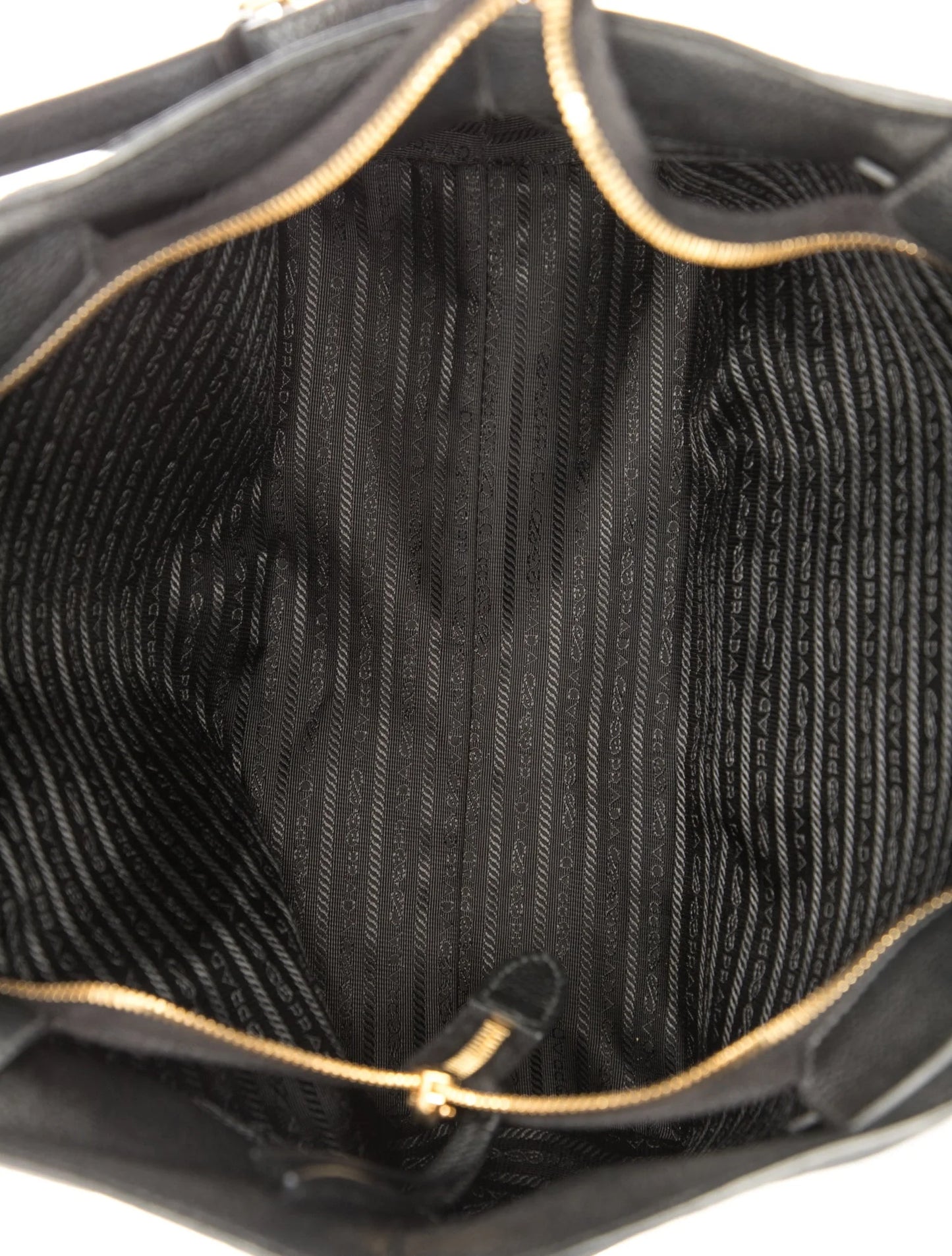 Vitello Daino Leather Etiquette