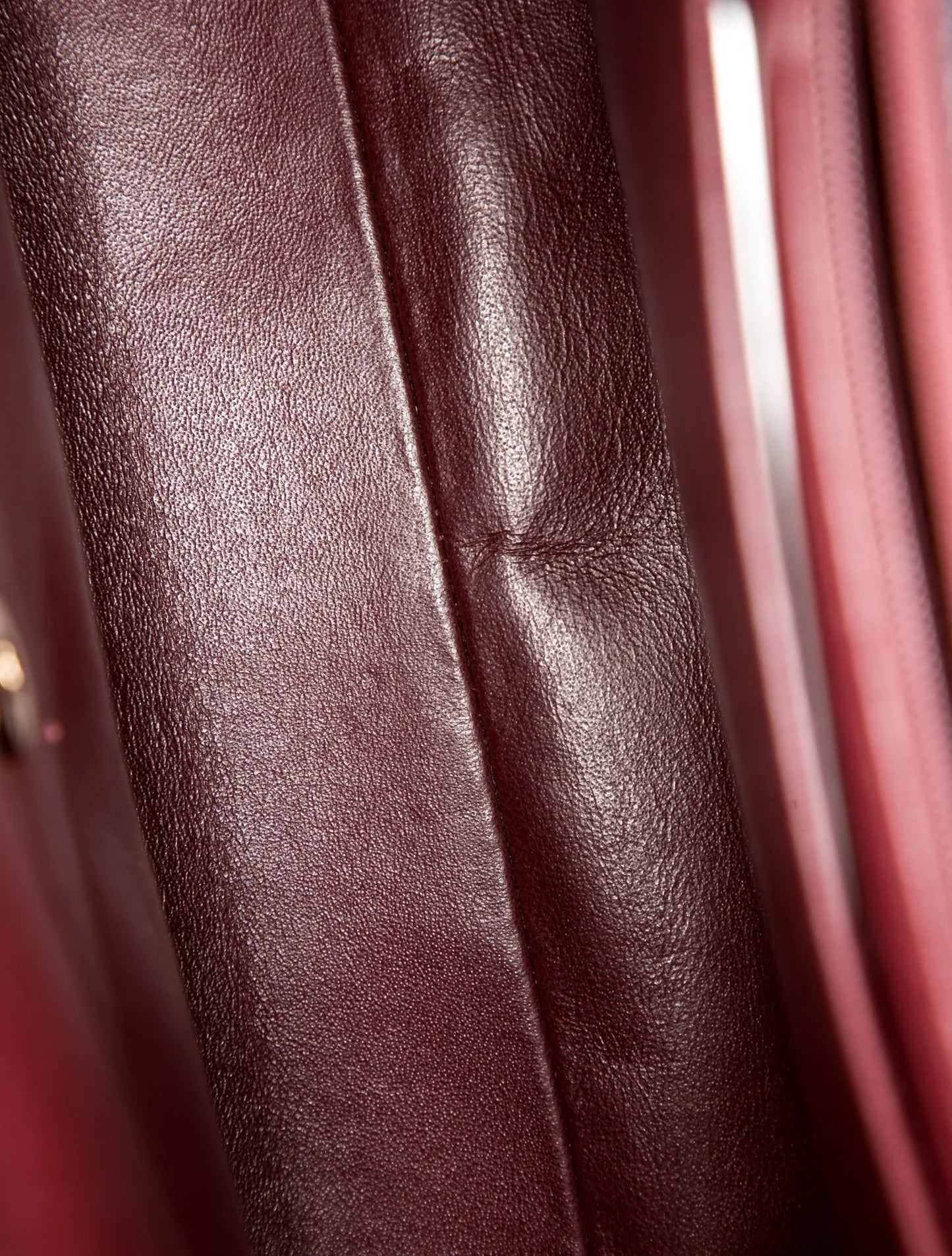Bolso Kelly con asa superior acolchado