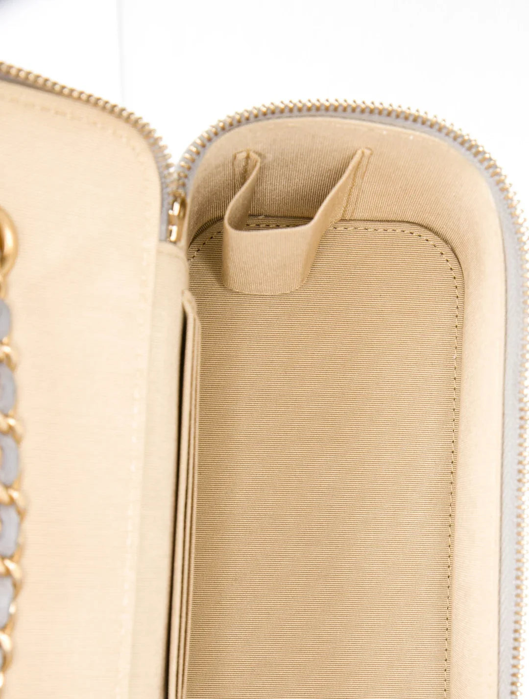 Small Pearl Crush Vanity Case