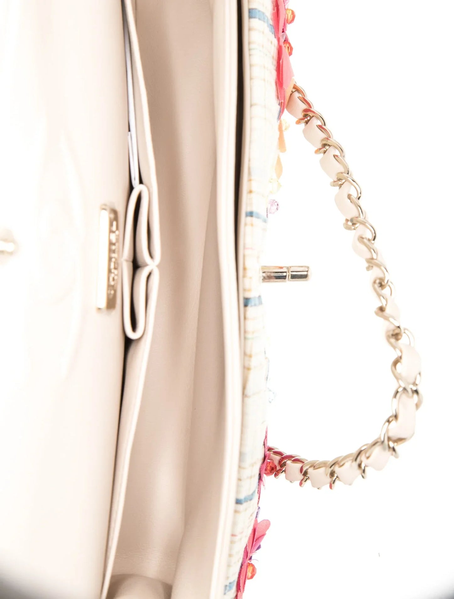 Bolso clásico mediano con doble solapa y motivo floral